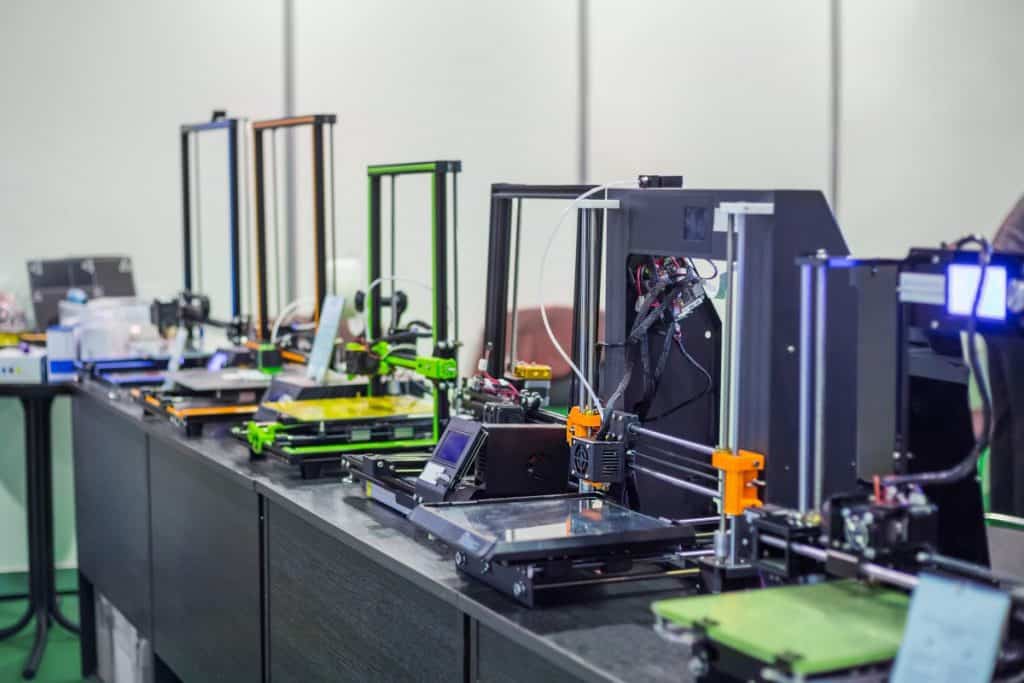 lineup of 3d printers