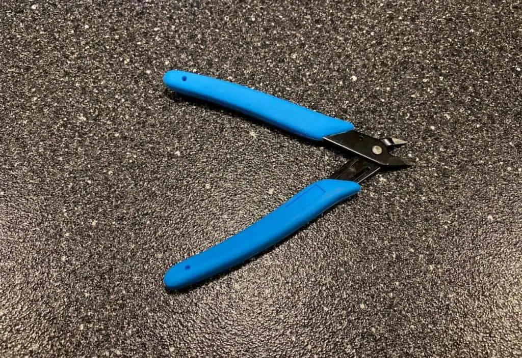 utility knife pliers